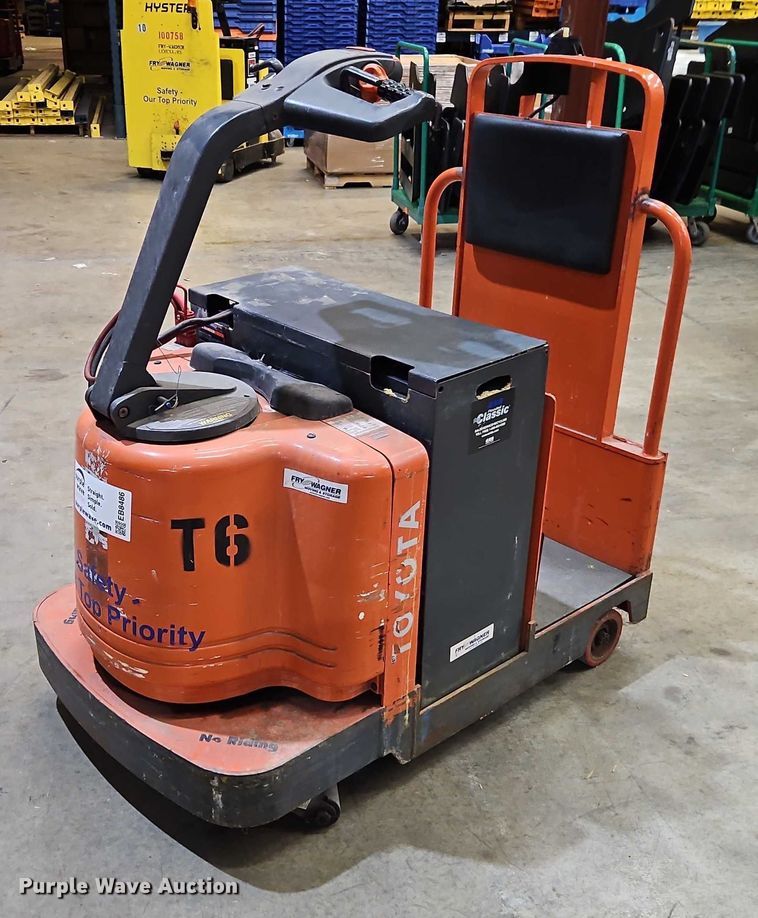 image for item EB8486 Toyota 7TB50 tow tractor