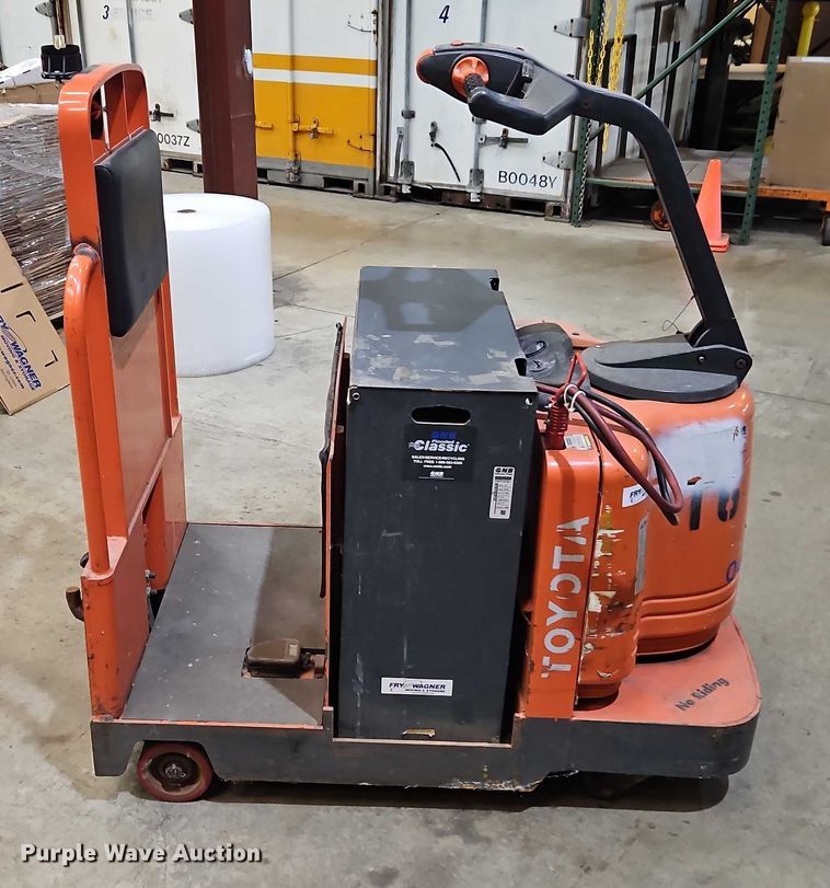 image for item EB8486 Toyota 7TB50 tow tractor