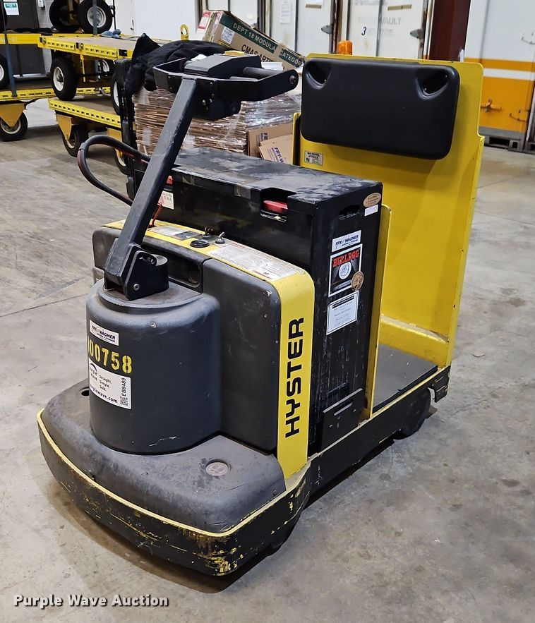 image for item EB8489 Hyster T5Z tow tractor