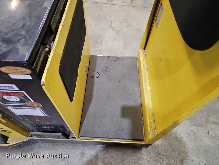 image for item EB8489 Hyster T5Z tow tractor