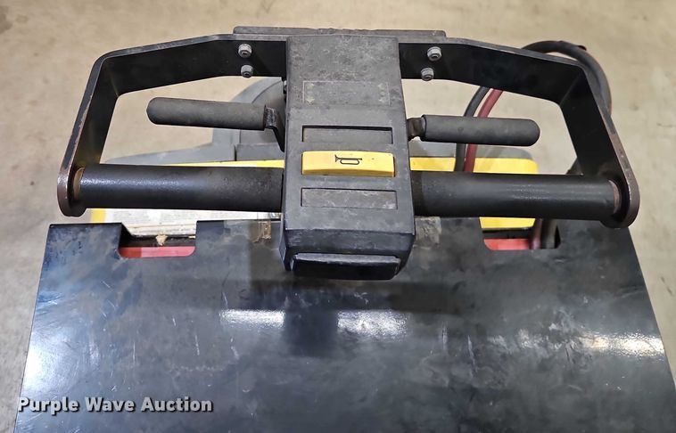 image for item EB8489 Hyster T5Z tow tractor