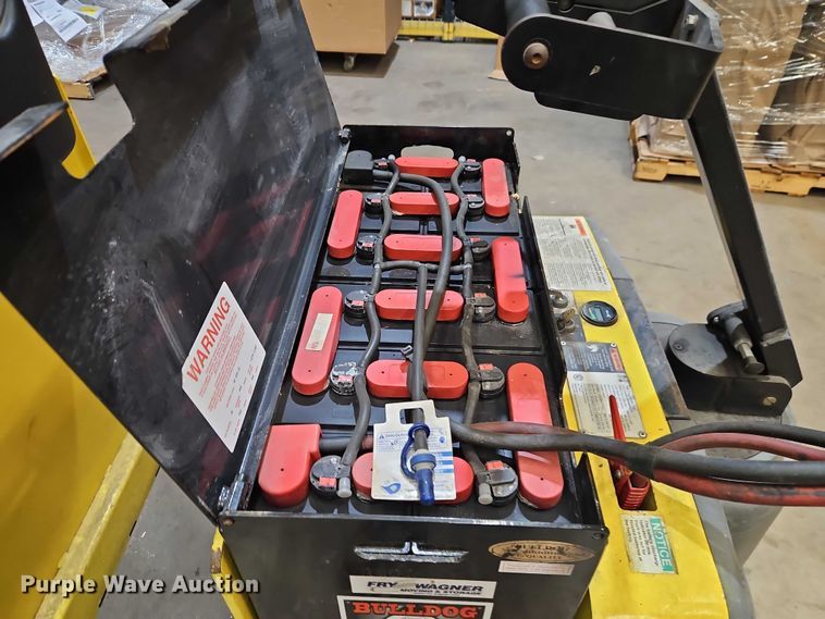 image for item EB8489 Hyster T5Z tow tractor