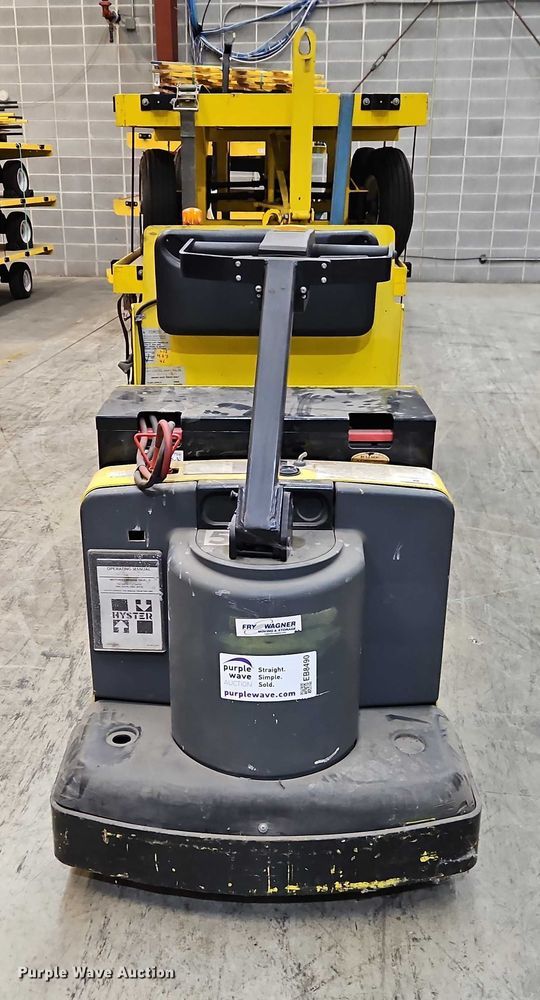 image for item EB8490 Hyster T5Z tow tractor