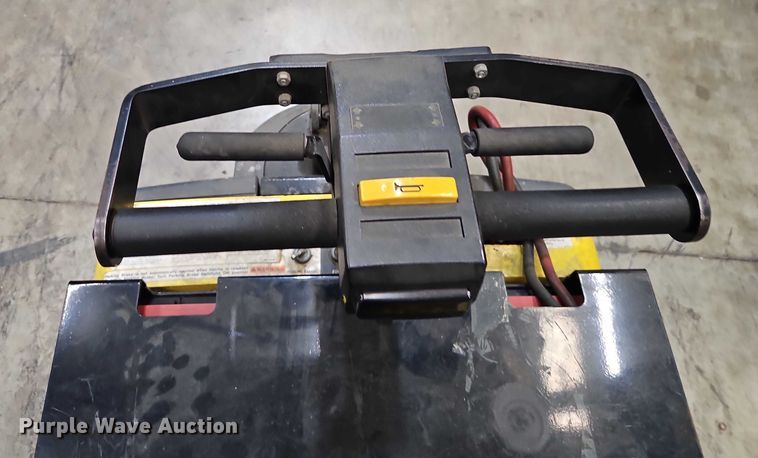 image for item EB8490 Hyster T5Z tow tractor