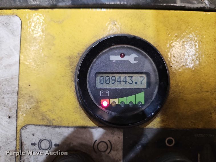 image for item EB8490 Hyster T5Z tow tractor