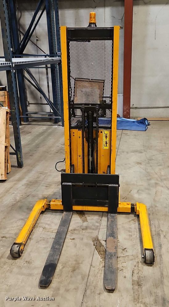 image for item EB8491 Big Joe PDI-24-A5 pallet jack