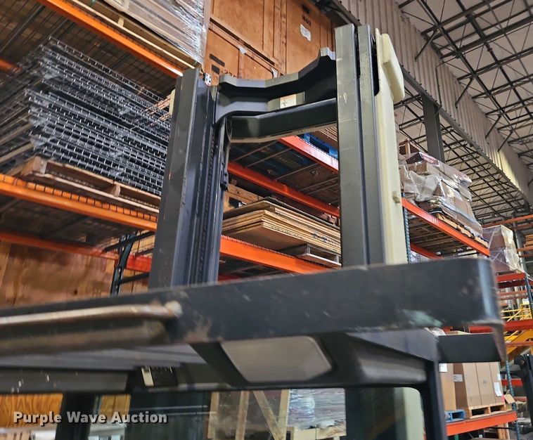 image for item EB8493 Crown SP3000 order picker