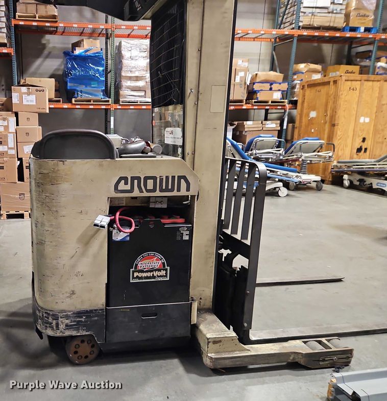 image for item EB8494 Crown RR3540-45 forklift