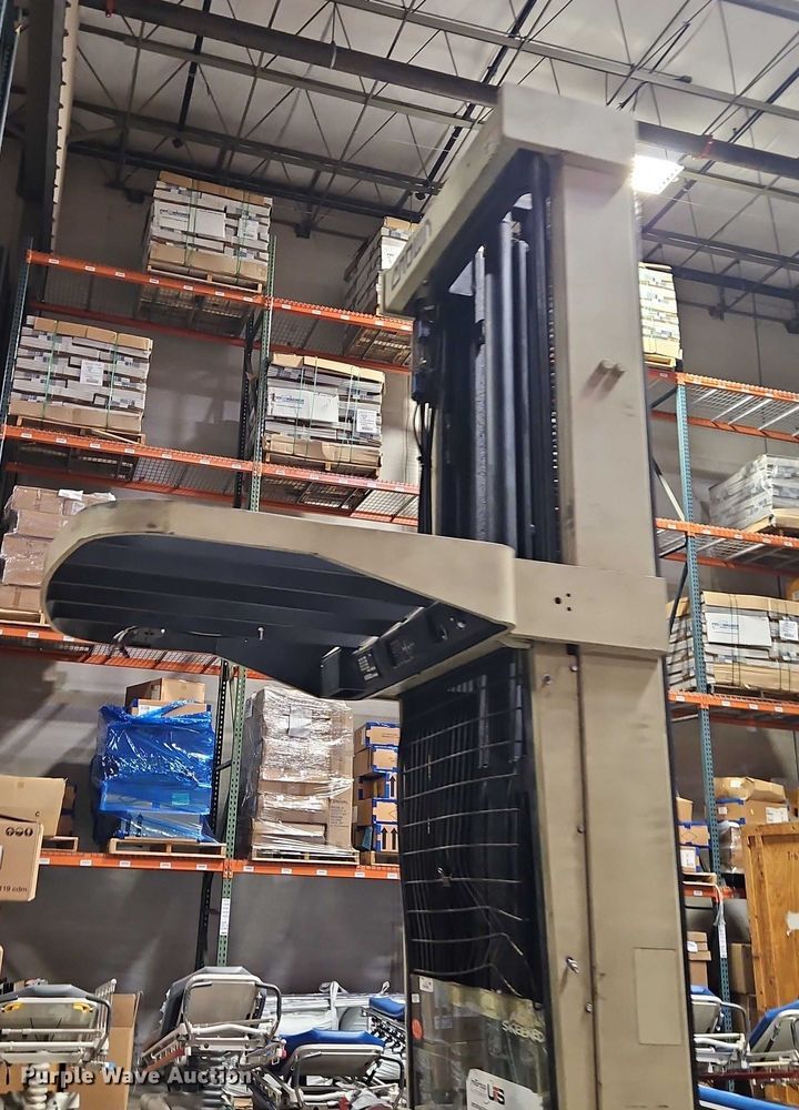 image for item EB8494 Crown RR3540-45 forklift