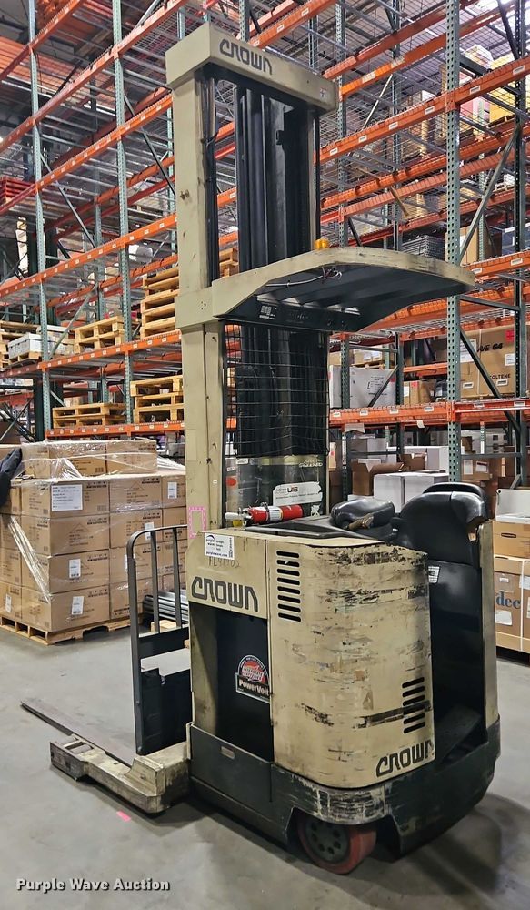 image for item EB8494 Crown RR3540-45 forklift