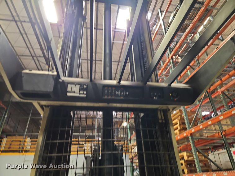 image for item EB8494 Crown RR3540-45 forklift