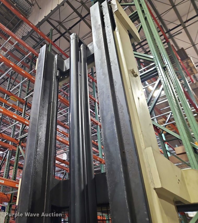 image for item EB8494 Crown RR3540-45 forklift