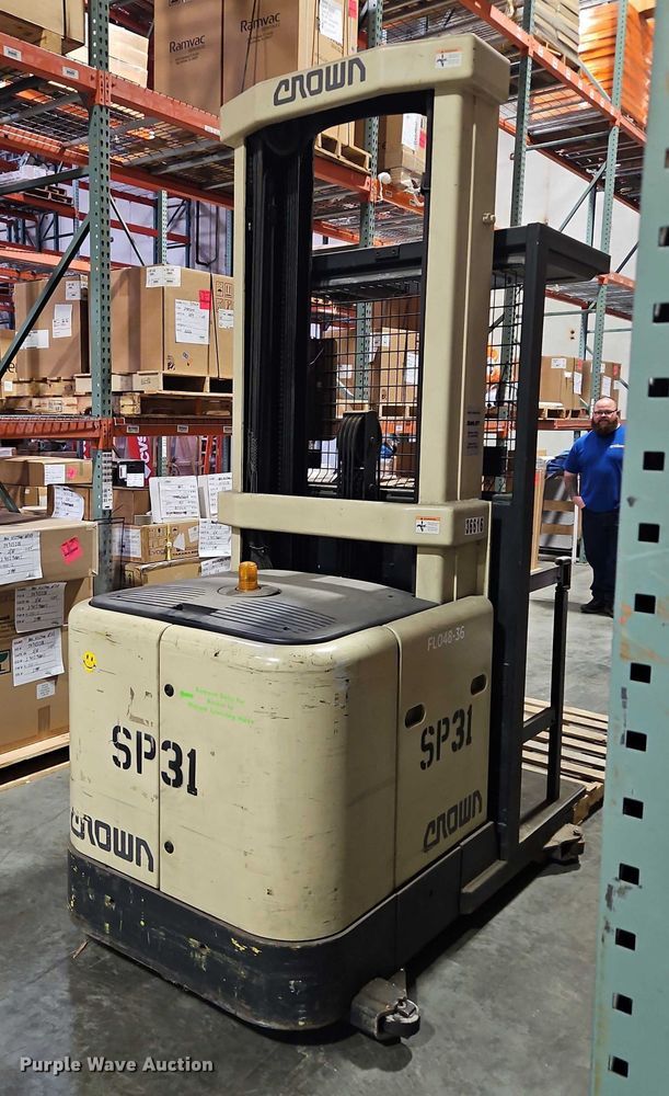 image for item EB8495 Crown SP3000 order picker