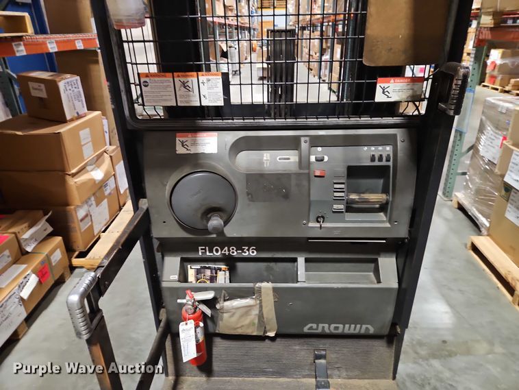 image for item EB8495 Crown SP3000 order picker