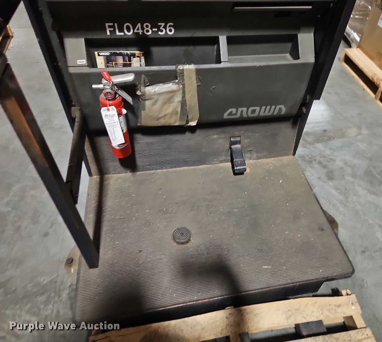 image for item EB8495 Crown SP3000 order picker