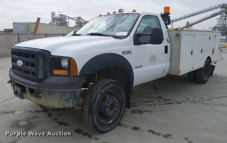 image for item EC1331 2006 Ford F450 Super Duty utility / service truck