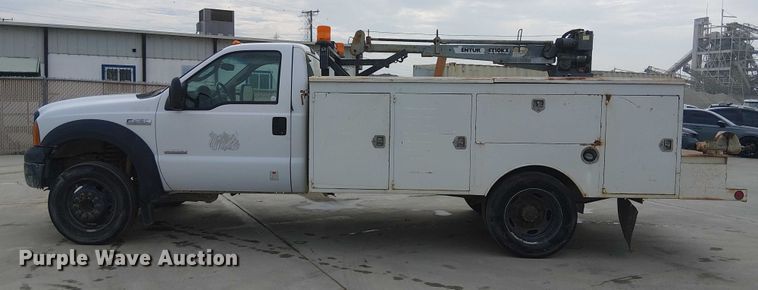 image for item EC1331 2006 Ford F450 Super Duty utility / service truck