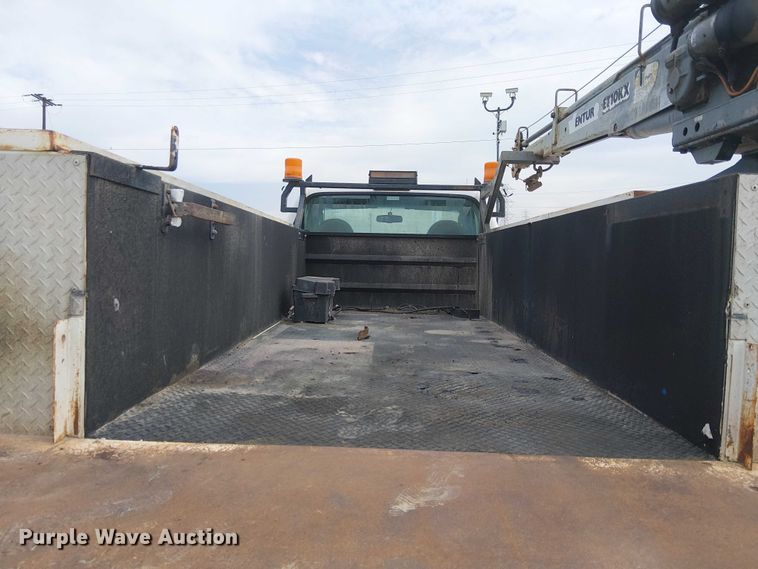 image for item EC1331 2006 Ford F450 Super Duty utility / service truck