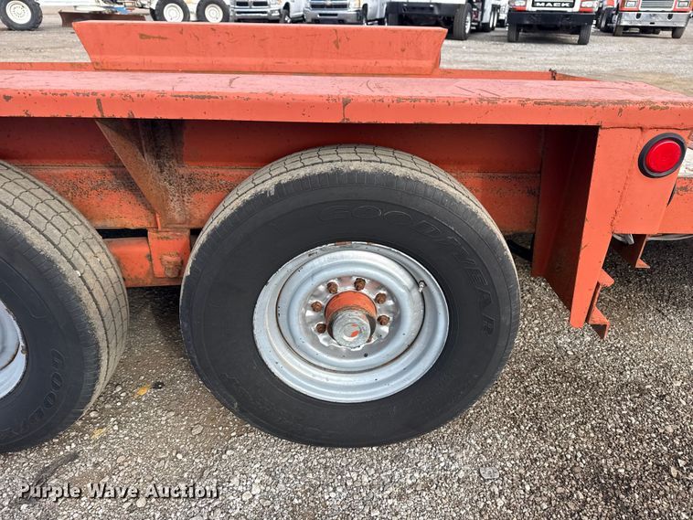 image for item EG1811 2011 Belshe Industries WB14 equipment trailer