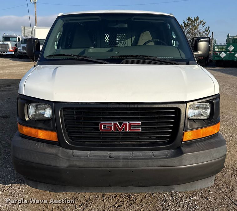 image for item EG1835 2017 GMC Savana van