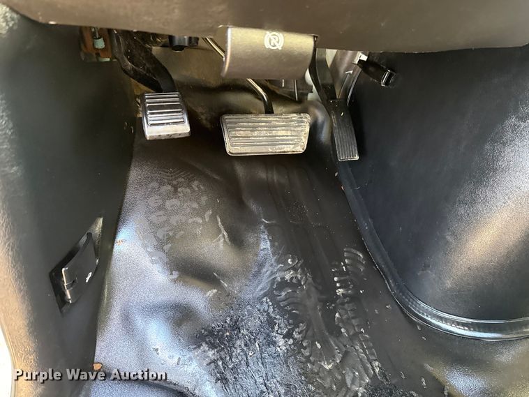 image for item EG1835 2017 GMC Savana van