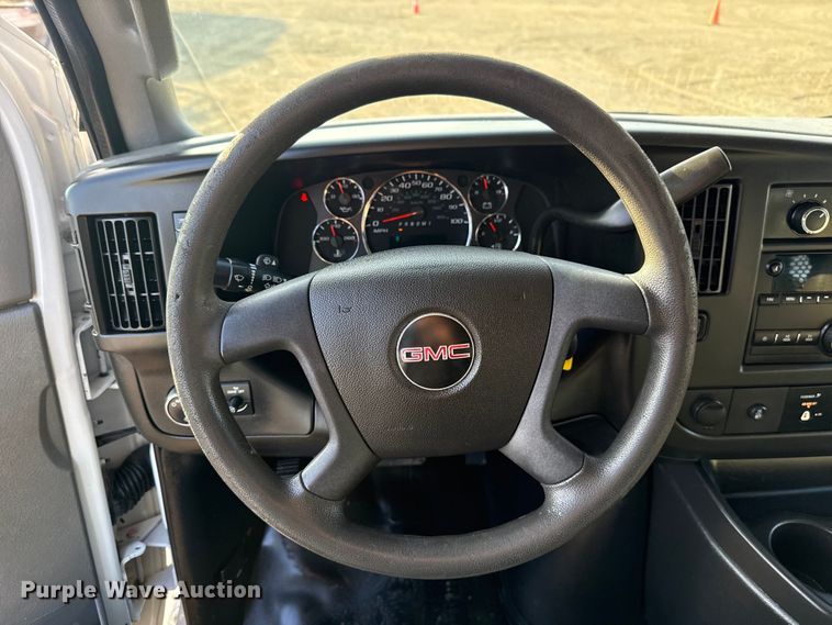 image for item EG1835 2017 GMC Savana van