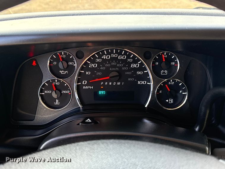 image for item EG1835 2017 GMC Savana van