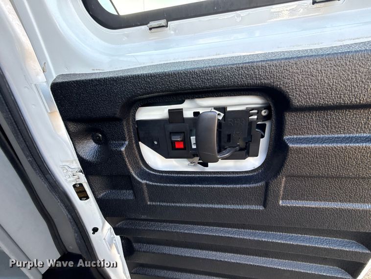 image for item EG1835 2017 GMC Savana van