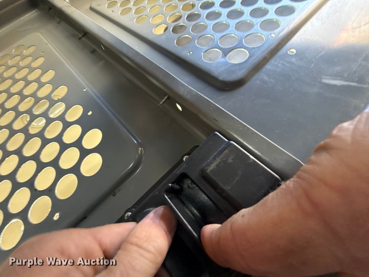 image for item EG1835 2017 GMC Savana van