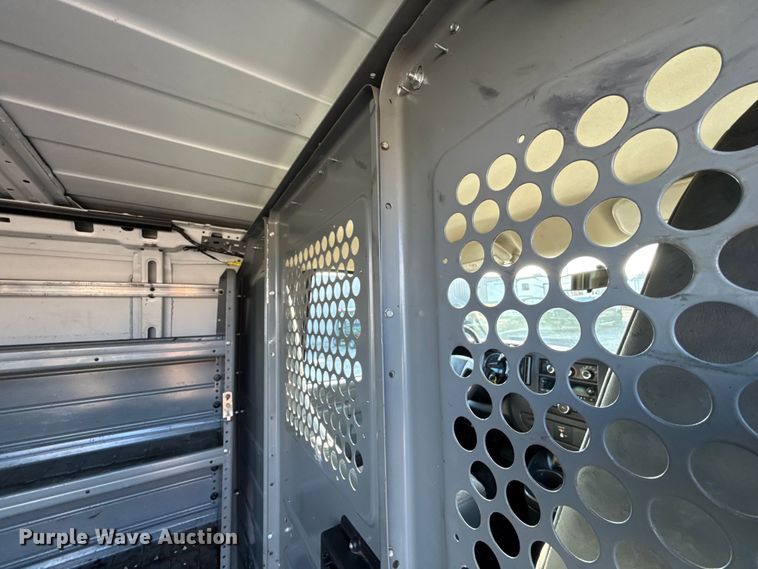 image for item EG1835 2017 GMC Savana van