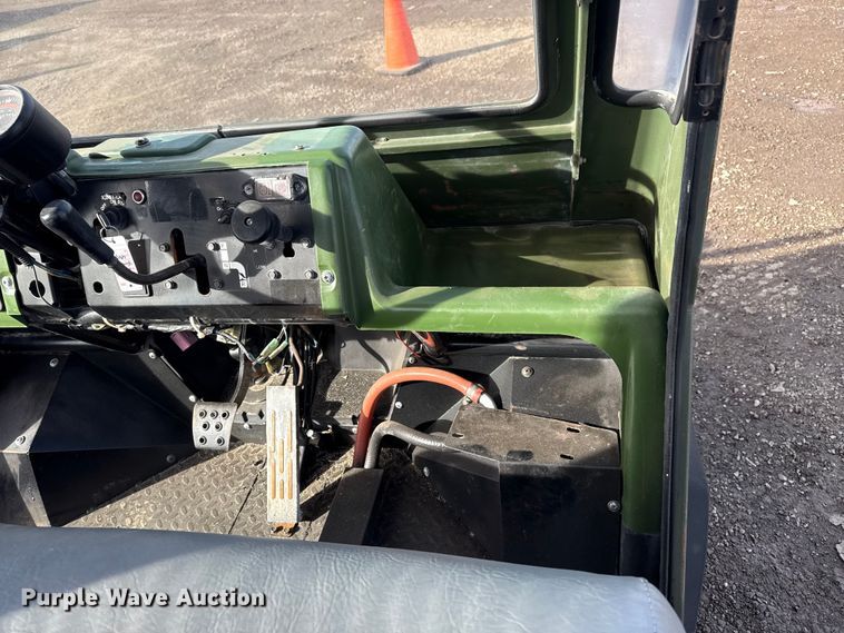 image for item EG1849 2000 Kawasaki Mule utility vehicle