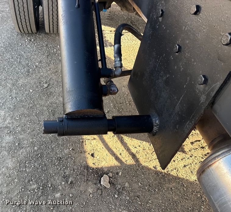 image for item EG1859 2022 RAM 5500 roll-off container truck