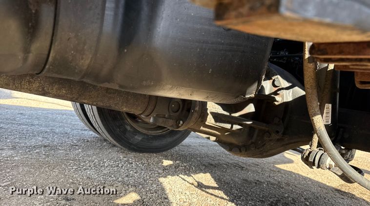 image for item EG1859 2022 RAM 5500 roll-off container truck