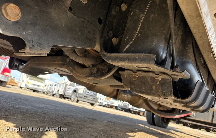 image for item EG1859 2022 RAM 5500 roll-off container truck