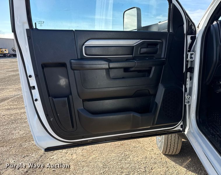 image for item EG1859 2022 RAM 5500 roll-off container truck