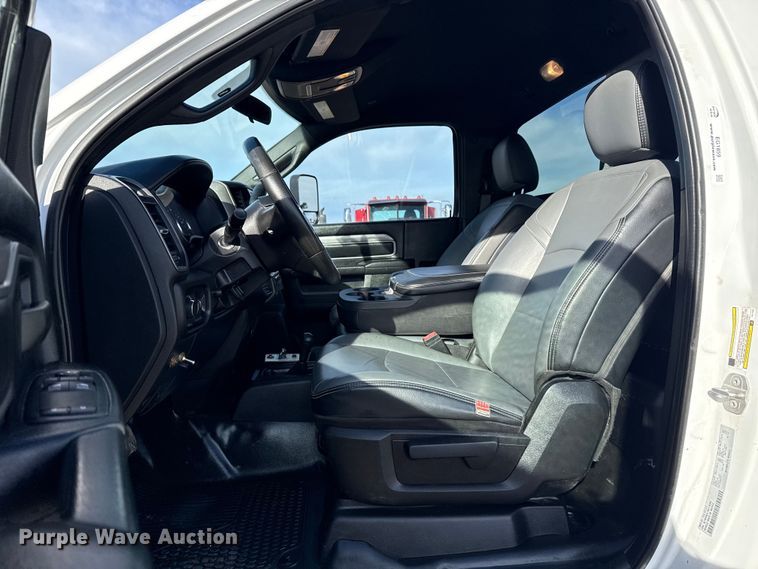 image for item EG1859 2022 RAM 5500 roll-off container truck