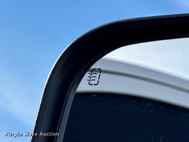 image for item EG1859 2022 RAM 5500 roll-off container truck