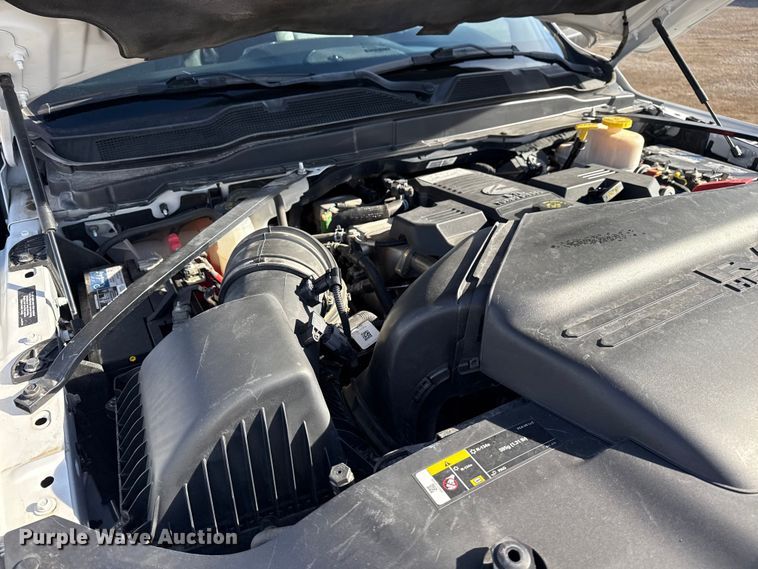 image for item EG1859 2022 RAM 5500 roll-off container truck