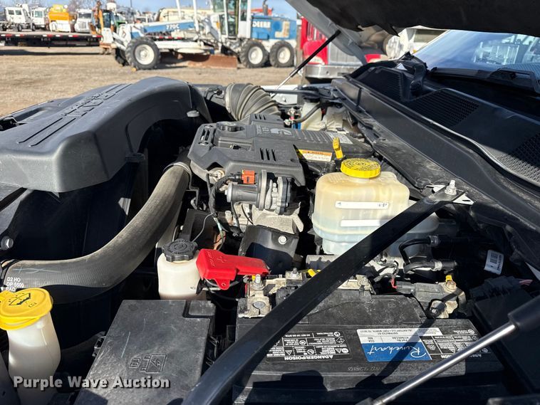 image for item EG1859 2022 RAM 5500 roll-off container truck