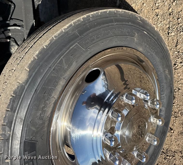 image for item EG1859 2022 RAM 5500 roll-off container truck