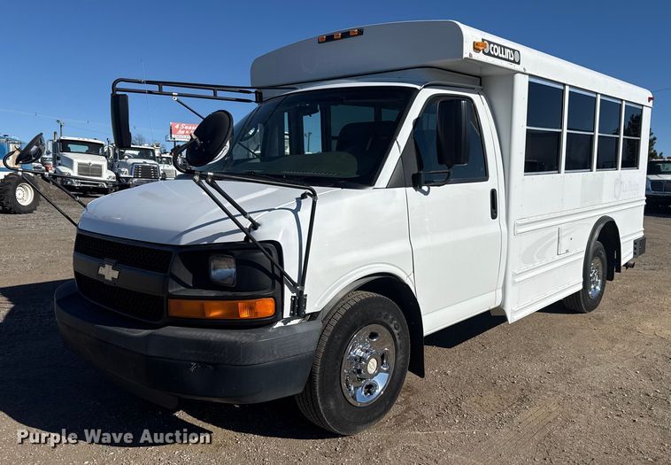image for item EG1889 2007 Chevrolet Express 3500 school bus