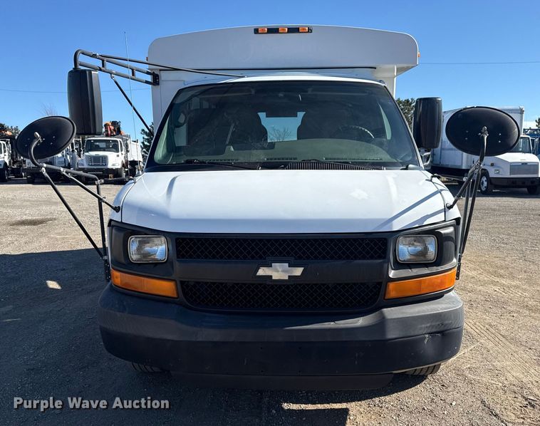 image for item EG1889 2007 Chevrolet Express 3500 school bus