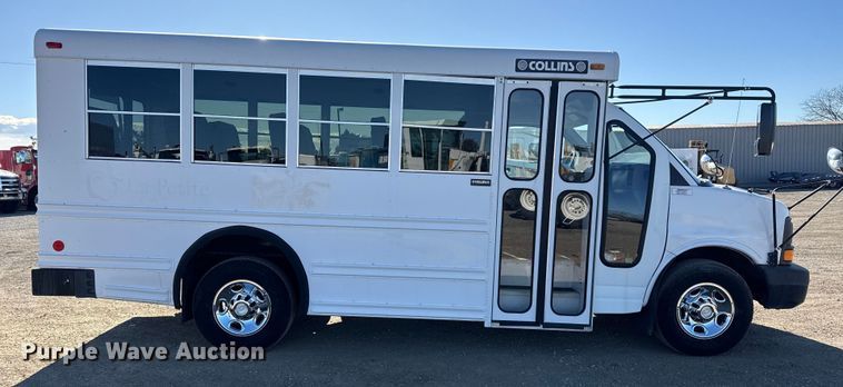 image for item EG1889 2007 Chevrolet Express 3500 school bus