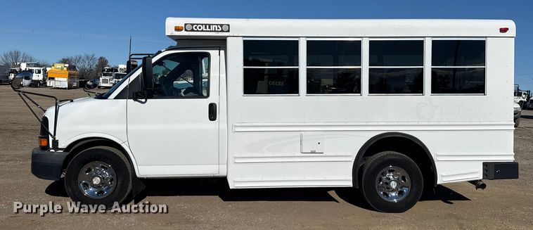 image for item EG1889 2007 Chevrolet Express 3500 school bus
