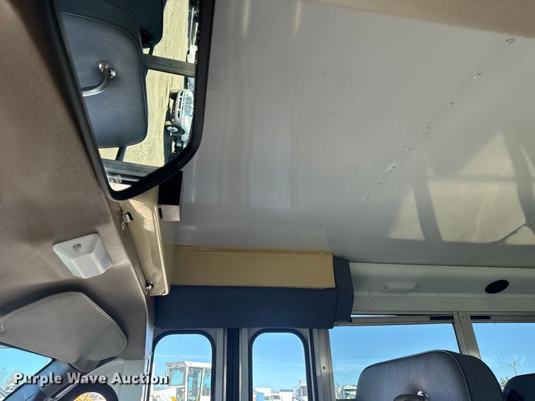 image for item EG1889 2007 Chevrolet Express 3500 school bus