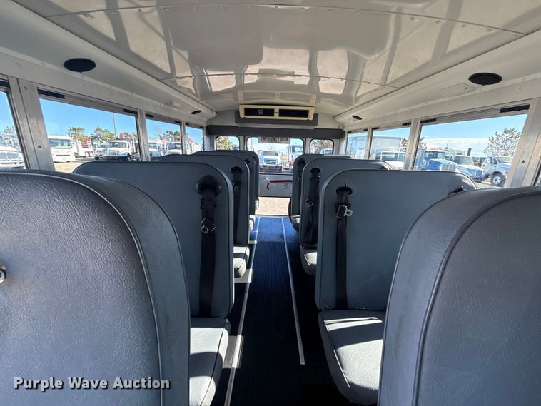 image for item EG1889 2007 Chevrolet Express 3500 school bus