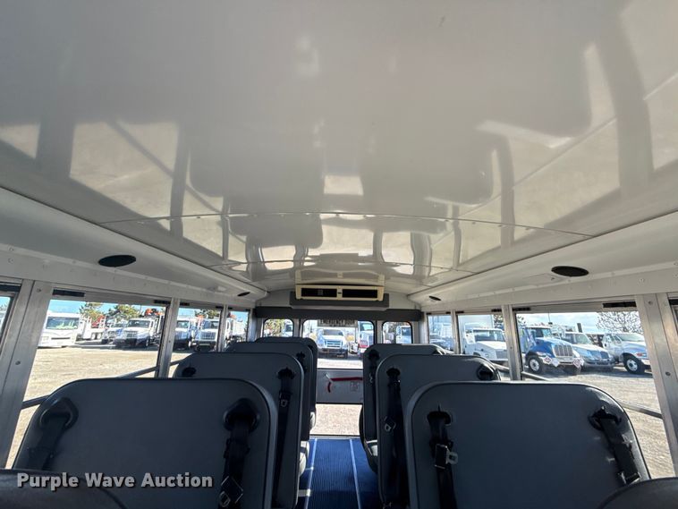 image for item EG1889 2007 Chevrolet Express 3500 school bus