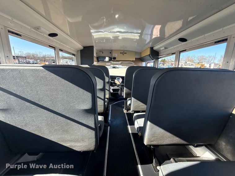 image for item EG1889 2007 Chevrolet Express 3500 school bus