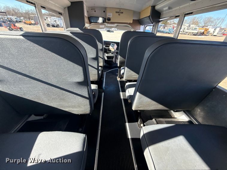 image for item EG1889 2007 Chevrolet Express 3500 school bus