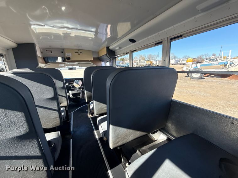 image for item EG1889 2007 Chevrolet Express 3500 school bus